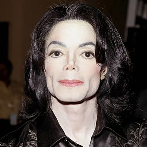 Ultimele repetiţii ale lui Michael Jackson ar putea fi folosite pentru două albume live