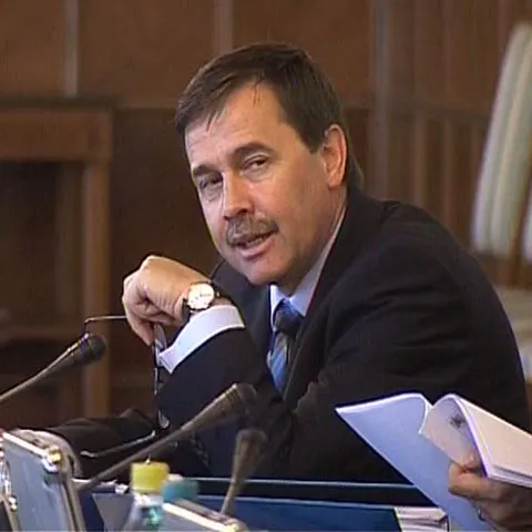 Scăderea economică va fi mult mai mare decât cea prevăzută de guvernul Boc
