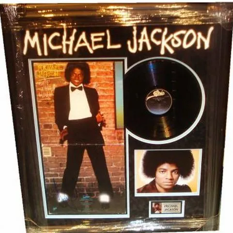 Albumele lui Michael Jackson ocupă primele nouă locuri în topurile de vânzări