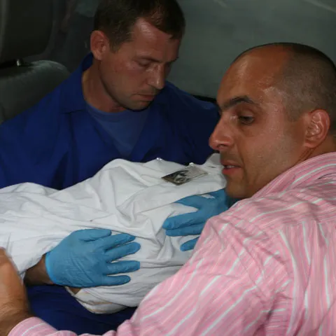 NewsIn: Poliţia Capitalei anchetează circumstanţele decesului copilului internat la Centrul Medical Unirea