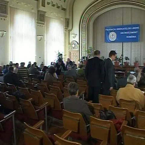 Sindicaliştii din Educaţie s-au adresat Avocatului Poporului, după ce Guvernul a hotărât că nu poate acorda dascălilor drepturile salariale