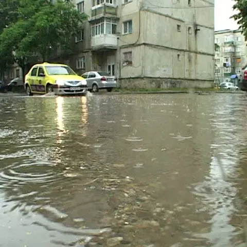 Ploi puţine în estul ţării în luna iulie 