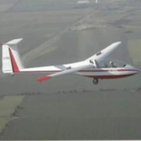 Tatăl pilotului decedat la Clinceni a scăpat dintr-un accident grav de aviaţie, în urmă cu 25 de ani