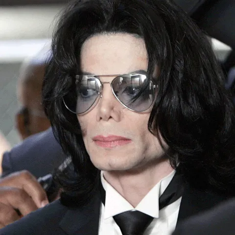 Times: Poliţia va interoga 30 de medici, asistenţi şi farmacişti în legătură cu circumstanţele morţii lui Michael Jackson