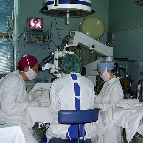 Tatăl copilului decedat la Centrul Medical Unirea cere ajutorul unor medici din Austria