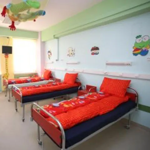 Cadrele medicale de la Spitalul "Marie Curie" cer păstrarea în funcţie a managerului Daniel Buzatu