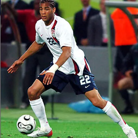 AC Milan l-a transferat pe americanul Oguchi Onyewu