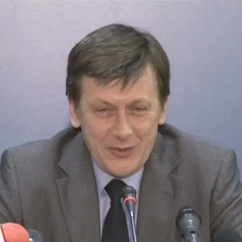 Antonescu: Oricine intră în cursă trebuie tratat ca un adversar serios