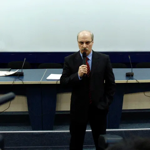 Prima victimă a scandalului Ridzi: Octavian Bellu a demisionat din funcţia de secretar de stat al MTS
