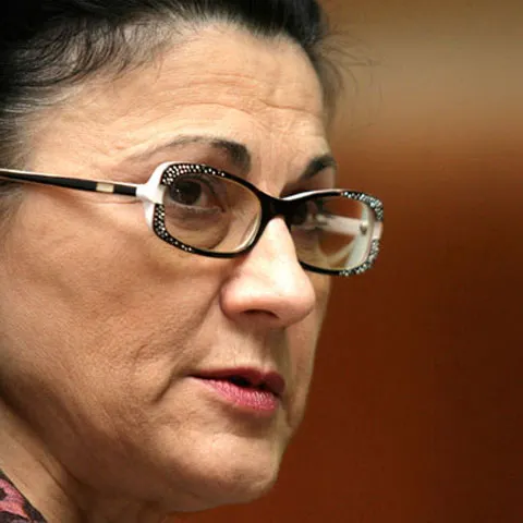 Ecaterina Andronescu: Cerem Universităţii Spiru Haret să intre în legalitate