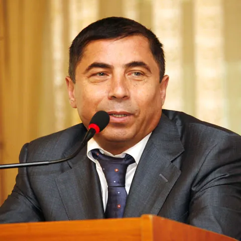NewsIn - Vasile Turcu: "Vreau să preiau FC Argeş, dacă Penescu este dispus să vândă clubul"