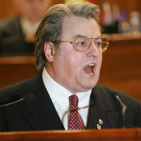 Vadim Tudor: Eu şi Gigi Becali "avem ac de cojocul" celor din PE care atacă România