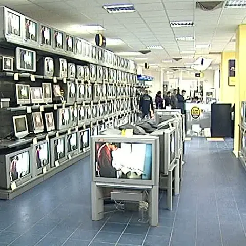 Comercianţii de electrocasnice oferă reduceri în această perioadă 