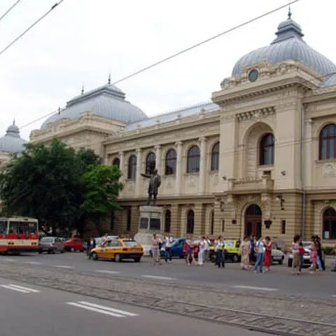 Aproape 20.000 locuri sunt scoase la concurs de universităţile de stat din Iaşi