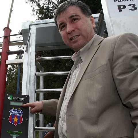 Premieră în fotbalul din România! Steaua a lansat programul de vânzare online a biletelor