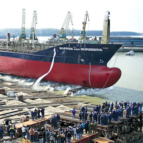 Doi muncitori au murit pe Şantierul Naval Damen din Galaţi