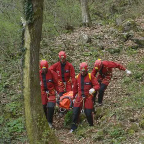 Unul dintre cei doi turişti rătăciţi în Munţii Făgăraş a fost găsit mort