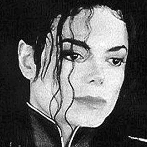 Michael Jackson a fost ucis de cei doi medici ai săi, spune jurnalistul Ian Halperin