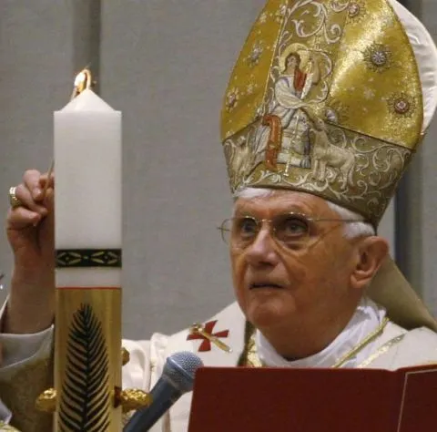 Papa Benedict al XVI-lea le spune şomerilor să nu se descurajeze