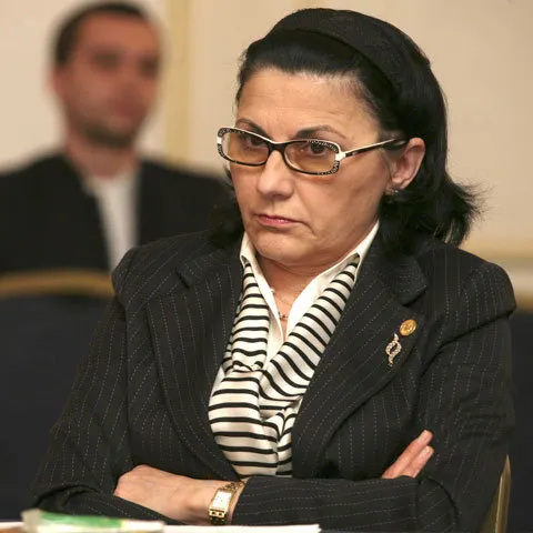  Andronescu: Dacă "Spiru Haret" nu se supune legii, va fi desfiinţată