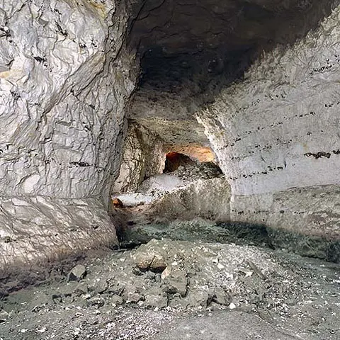 Trei kilograme de explozibil au fost furate de la depozitul unei exploatări miniere din Gorj