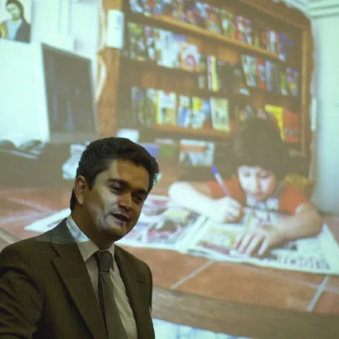 Douăsprezece biblioteci judeţene şi 240 locale au fost selectate în cadrul programului Biblionet