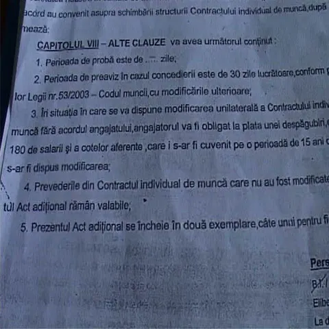 Directorul care cerea 180 de salarii compensatorii în caz de concediere a demisionat 