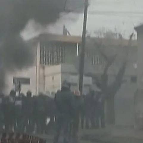 Proteste violente au avut loc în Argentina, din cauza reducerilor salariale