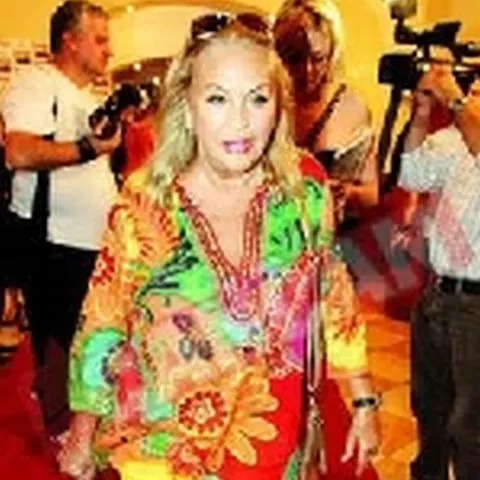 A vrut să se sinucidă Zina Dumitrescu?