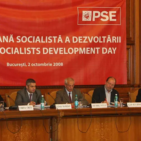 Europarlamentarii PSD acuză Comisia Europeană că "promovează o viziune antiparlamentară, antipluralistă şi antidemocratică"