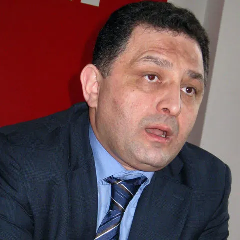 Vanghelie: Trăim într-un sistem politic în care toţi avem dosare