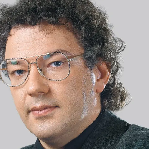Marius Niţu: Criza, tratată cu bule