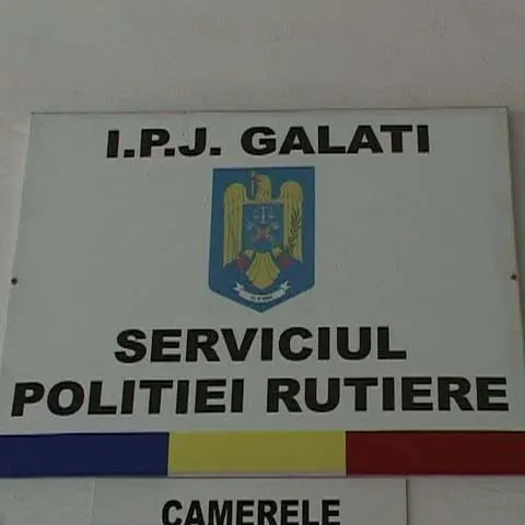 Pensionarii cu carnet calcă pedala de acceleraţie până în podea şi trec pe roşu