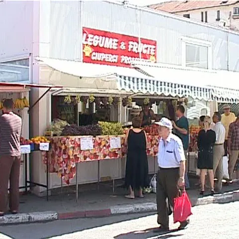 Amenzi consistente pentru comercianţii de legume şi fructe, după controale ale Ministerului Agriculturii