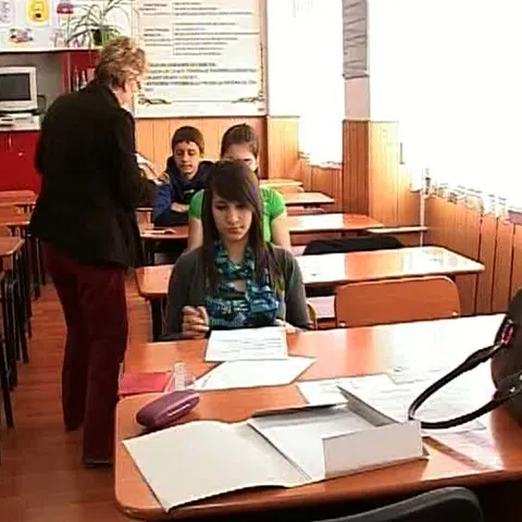 Timp de cinci ani, patru miniştri, preşedintele şi partidele parlamentare au clamat nevoia reformei radicale a învăţământului din România