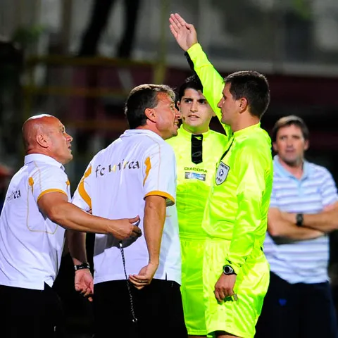 Georgian Ionescu, arbitrul Supercupei, a fost reţinut de la delegări în Liga I pe termen nelimitat
