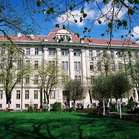 Mengele de România e femeie: O studentă de la medicină este suspectată că a tranşat un bătrân la Timişoara
