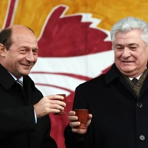 Liberalii îi cer lui Traian Băsescu clarificări legate de sprijinul acordat lui Voronin