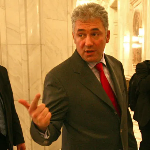 Videanu a plecat în concediu "legal şi scurt" cu aprobarea premierului Boc