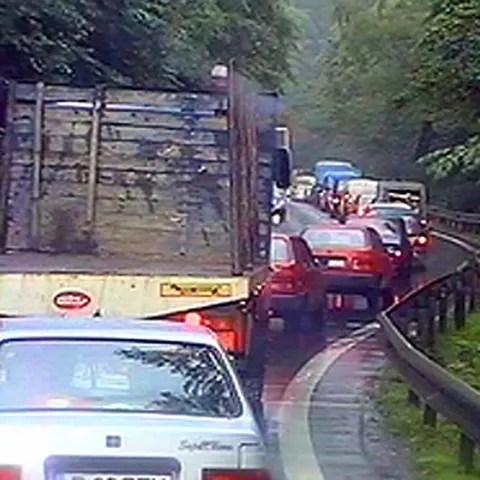 DE 60 este blocat din cauza unui accident rutier