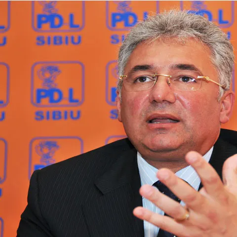 Videanu a discutat cu reprezentanţii FMI despre datoriile CFR SA către Electrica