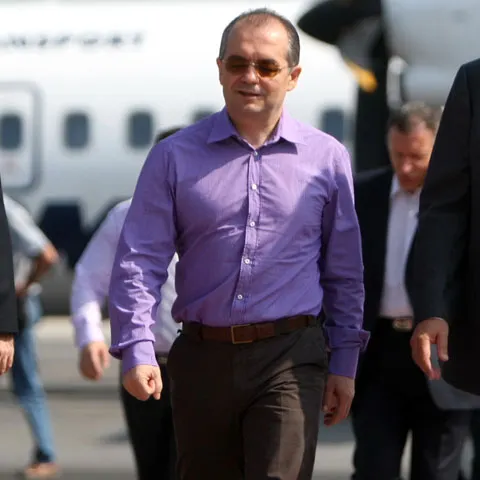 Premierul Emil Boc a promis ajutoare băneşti pentru rezolvarea problemelor de la Ocnele Mari