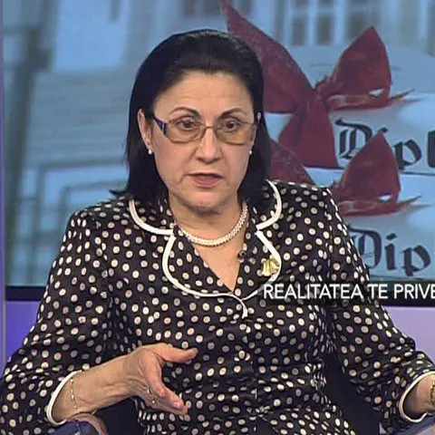 Ecaterina Andronescu: Studenţii care au urmat Dreptul la Spiru Haret vor susţine din nou examenul de licenţă
