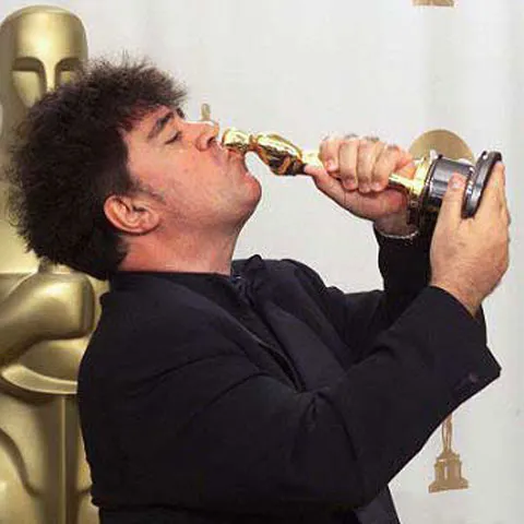 Biserica Catolică critică filmele lui Almodóvar, spunând că alterează valorile şi cultura