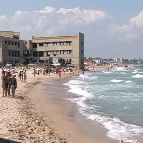 Supraveghetoarea elevilor înecaţi la Eforie Sud a certat un salvamar pentru că a salvat un alt elev de la înec