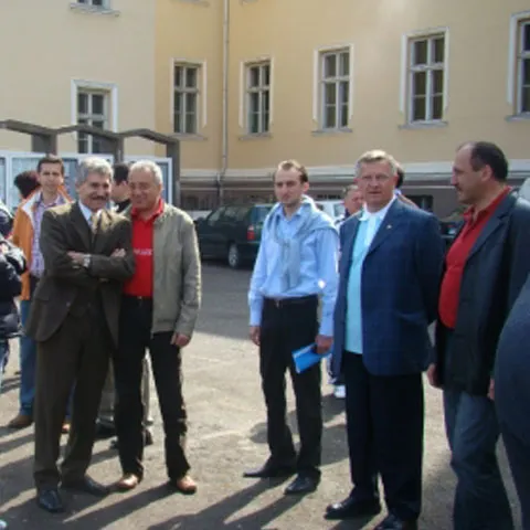 Primarul Bistriţei refuză să trimită vreun funcţionar în concediu fără plată
