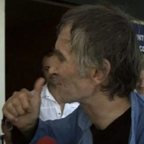 Un bărbat în stare avansată de ebrietate a fost prins de poliţişti pe A1. Vezi Video