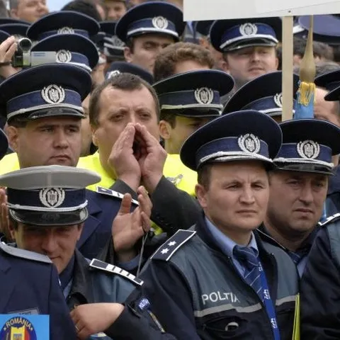 Sindicaliştii spun că poliţiştii sunt supuşi la presiuni pentru a renunţa la proteste