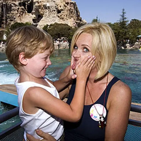 Jenny McCarthy s-a rugat ca fiul ei să moară 