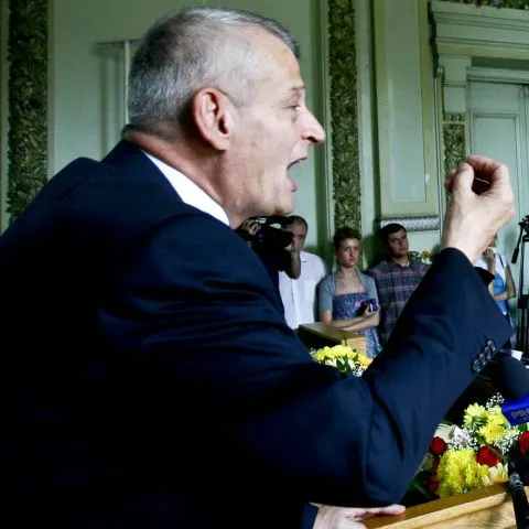 Oprescu va decide, în această săptămână, soarta celor 23.500 de angajaţi din primăria capitalei